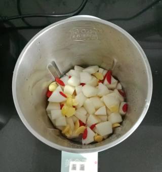 白果枸杞雪梨汁的做法步骤：5