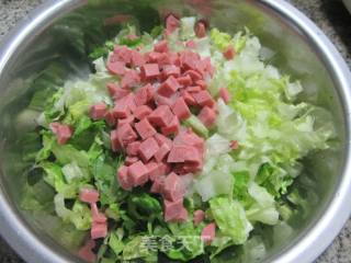 烤肠生菜炒鸡蛋的做法步骤：4