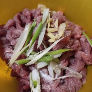 原味风干猪肉的做法步骤：4