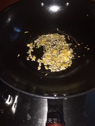 三色虾仁的做法步骤：5
