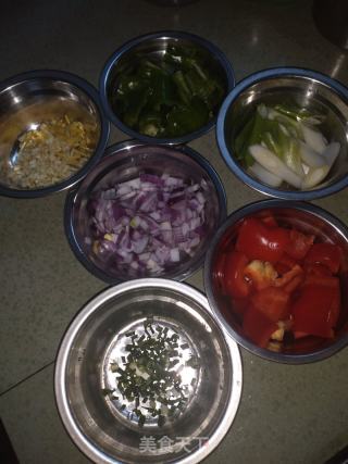 三色虾仁的做法步骤：3