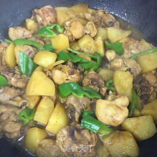 青椒土豆烧鸡腿的做法步骤：9