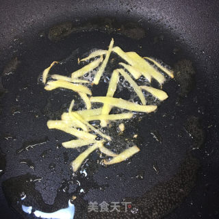 青椒土豆烧鸡腿的做法步骤：4