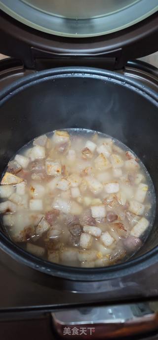 腊肠芋头焖饭的做法步骤：9