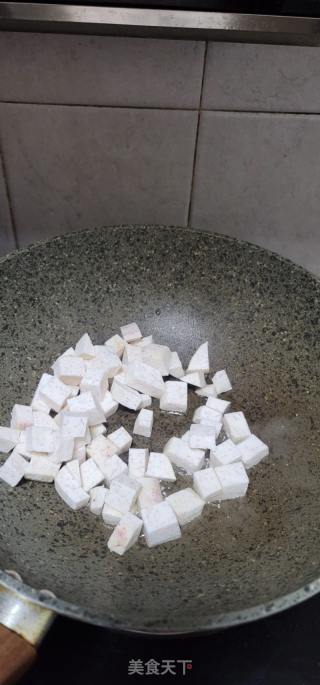 腊肠芋头焖饭的做法步骤：4