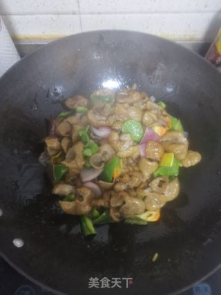 爆炒肥肠的做法步骤：11