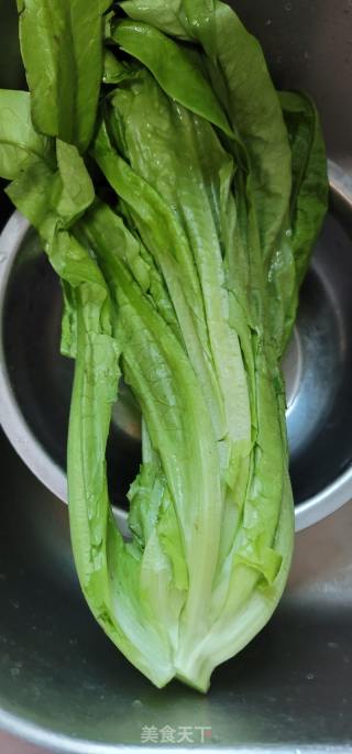 蒜香油麦菜的做法步骤：1