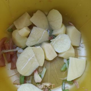 腊兔腿蒸土豆的做法步骤：5