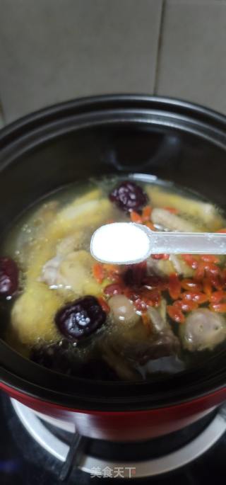 桂圆红枣鸽子汤的做法步骤：7