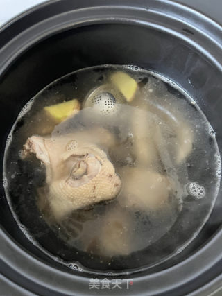 无花果水鸭汤的做法步骤：11