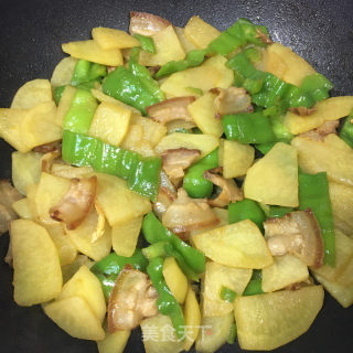 腊肉炒土豆的做法步骤：8
