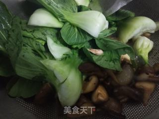 腊肉炒香菇油菜的做法步骤：4