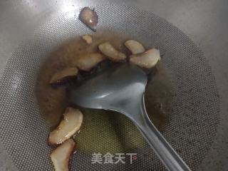 腊肉炒香菇油菜的做法步骤：2