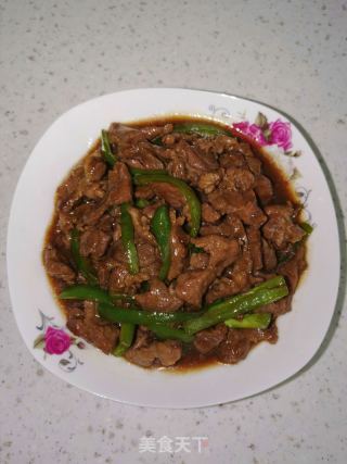 尖椒炒牛柳的做法步骤：6