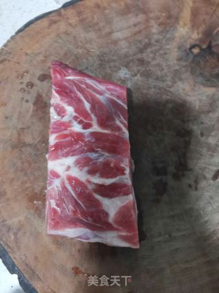葱爆肉的做法步骤：1