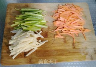 鱼香肉丝的做法步骤：3
