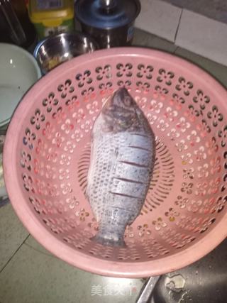 糖醋罗非鱼的做法步骤：4