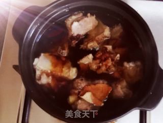 酸梅排骨土豆????????????的做法步骤：1