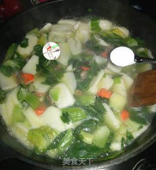 香肠咸肉年糕汤的做法步骤：7