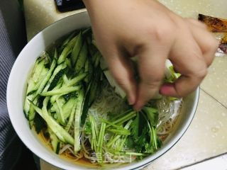 简易版冷面的做法步骤：4