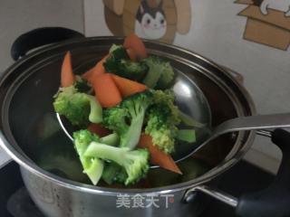 鲜虾鸡蛋沙拉的做法步骤：6