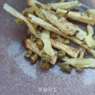 沙参玉竹王鸽汤的做法步骤：5