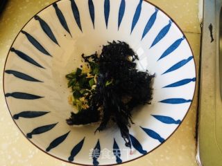 紫菜蛋花汤的做法步骤：3