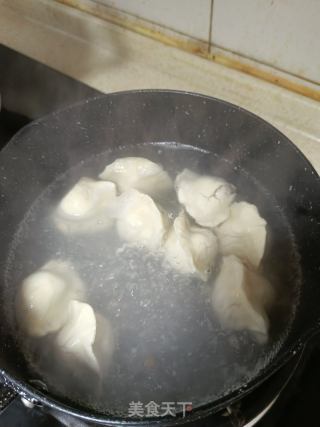荠菜水饺的做法步骤：2