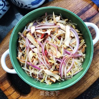洋葱豆芽拌香干的做法步骤：10