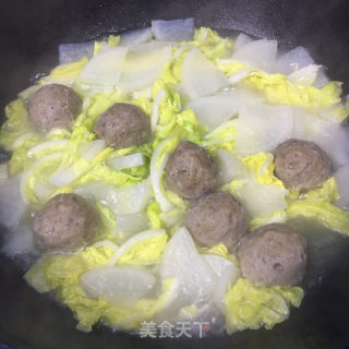 肉丸萝卜白菜汤的做法步骤：6