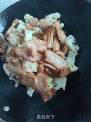 五花肉焖花菜的做法步骤：7