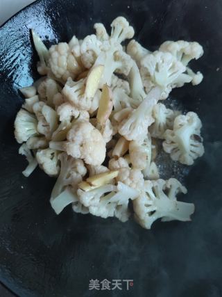 五花肉焖花菜的做法步骤：6