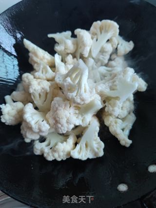 五花肉焖花菜的做法步骤：5