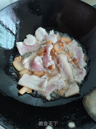 五花肉焖花菜的做法步骤：3