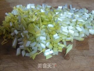 蒜黄炒鸡蛋的做法步骤：2