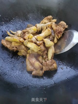 香菇土豆烧鸡肉的做法步骤：5