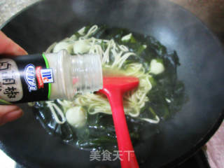 裙带菜鱼子蛋鸡蛋面的做法步骤：8