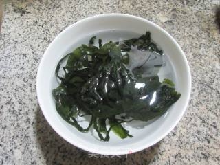 裙带菜鱼子蛋鸡蛋面的做法步骤：3