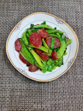 荷兰豆炒腊肠的做法步骤：11