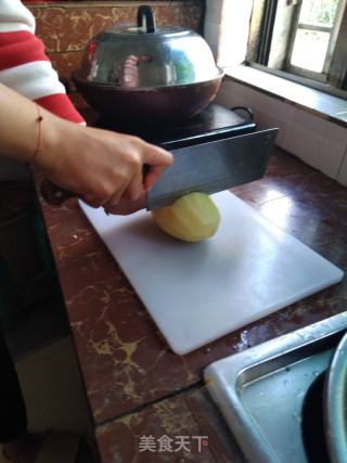 奶香土豆泥附番茄汤的做法步骤：2