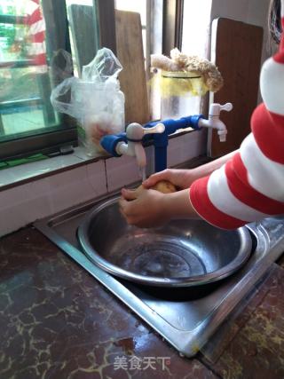 奶香土豆泥附番茄汤的做法步骤：1