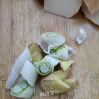 芋头炖鹅腿的做法步骤：7