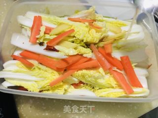 泡胡萝卜娃娃菜的做法步骤：3