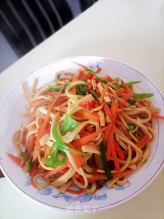 胡萝卜豆腐皮的做法步骤：7