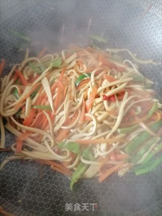 胡萝卜豆腐皮的做法步骤：6