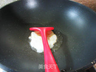 鸡蛋虾味球汤面的做法步骤：2
