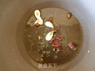胡萝卜芹菜炒腊肠的做法步骤：5
