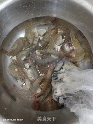 海鲜粥的做法步骤：3