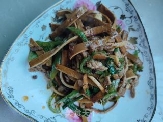 肉炒香干的做法步骤：10