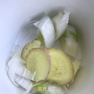 剁椒炖排骨的做法步骤：2